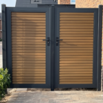 Rhombus Teak Poort Sfeerfoto