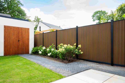 Teak Verticaal Sfeer 1