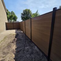 Geborsteld Teak Schutting Foto 200x200